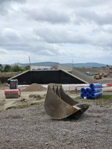 Formation not completed yet. Bridges are installed.